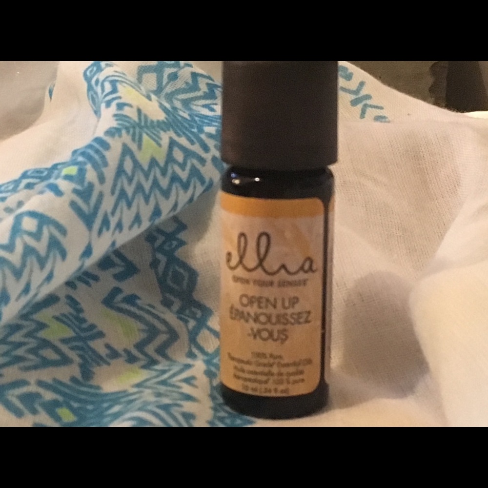 Ellia Essential Oil, Open Up